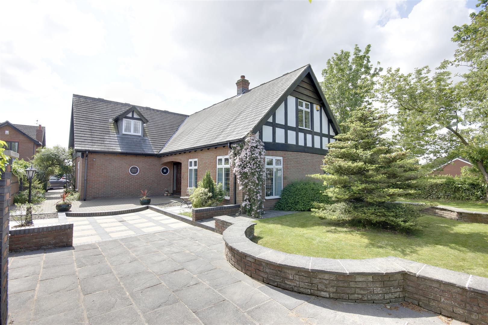 Estate Agents Hull, East Yorkshire serving Brough & Hull Matthew Limb